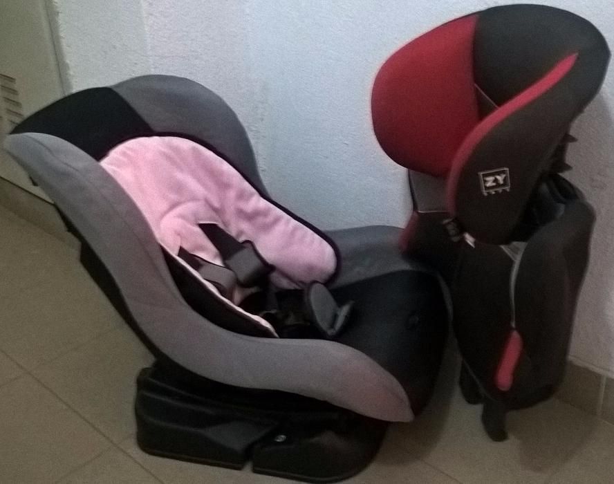 Encosto para Cadeira de bébé para automóvel (Vermelho / Preto)