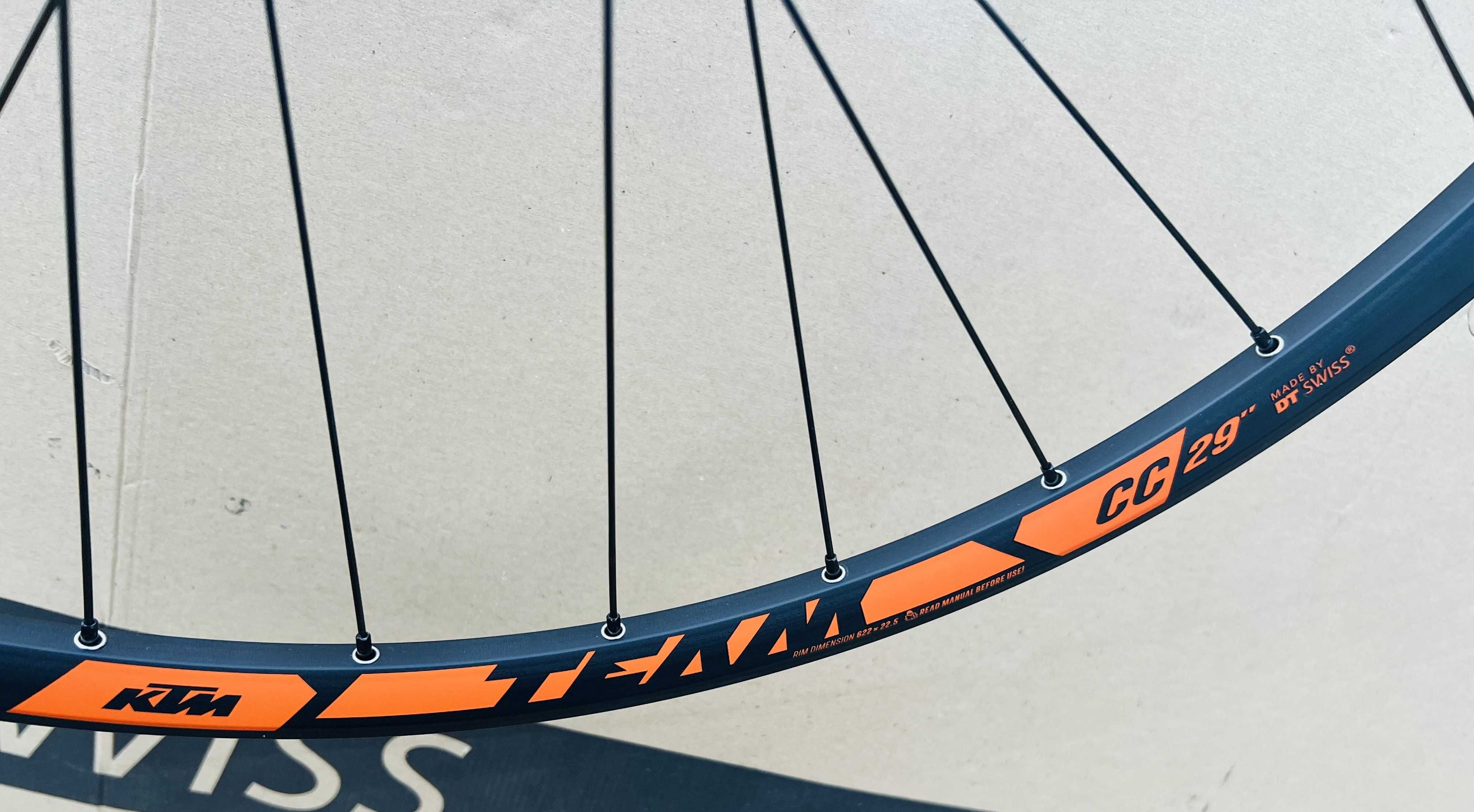 Koło Przednie DT SWISS KTM TEAM CC 29" sztywna oś 15x110 TLR ROCK SHOX