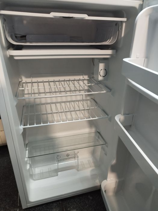 Frigorífico 1 porta 95€