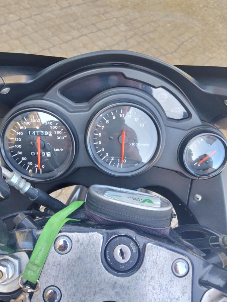 Moto Suzuki RF900 R