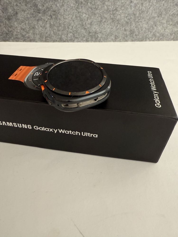 Samsung Galaxy Watch Ultra Titanium Gray