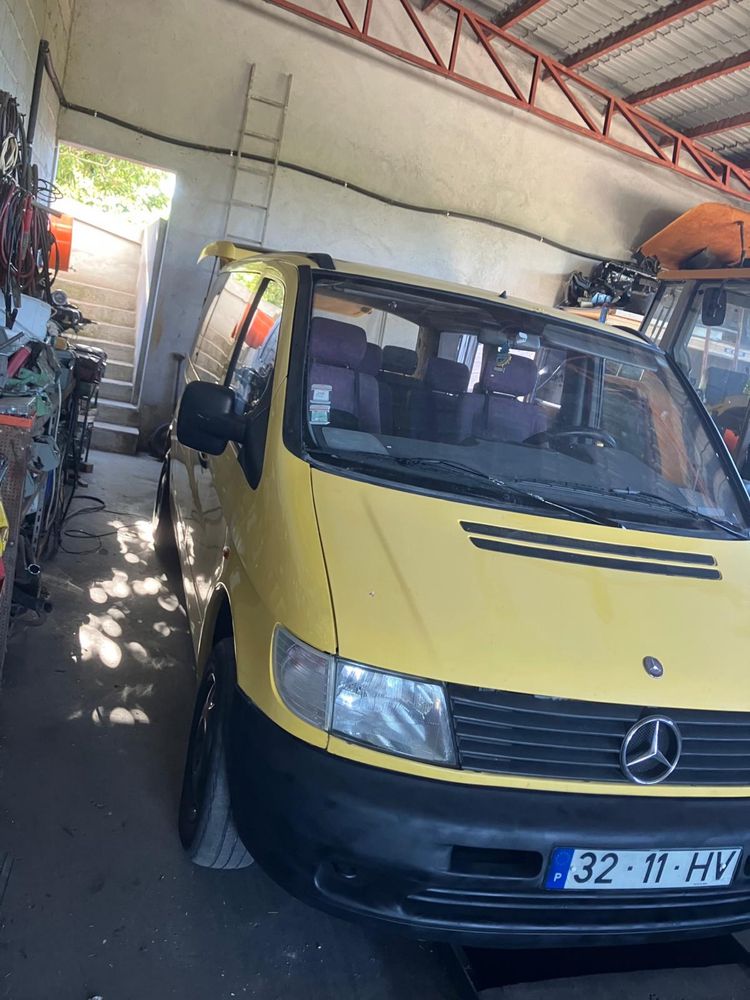Mercedes-Benz Vito 110 CDI - 9 Lugares