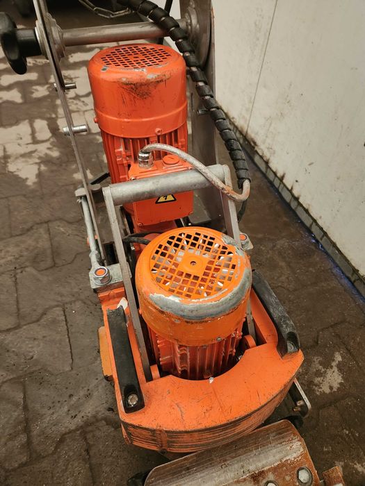 Samojezdna zrywarka podłogowa Blastrac BS 75 230 V