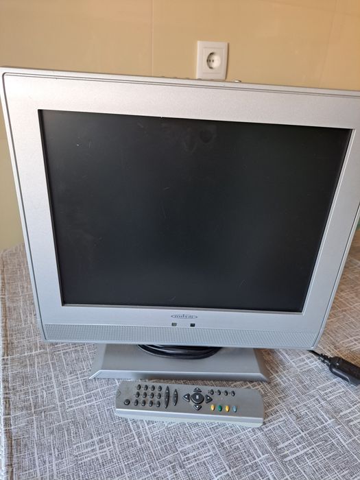 Tv mitsai pequena a funcionar