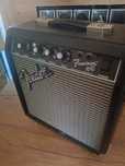 Piecyk wzmacniacz do gitary elektrycznej fender frontman 10g