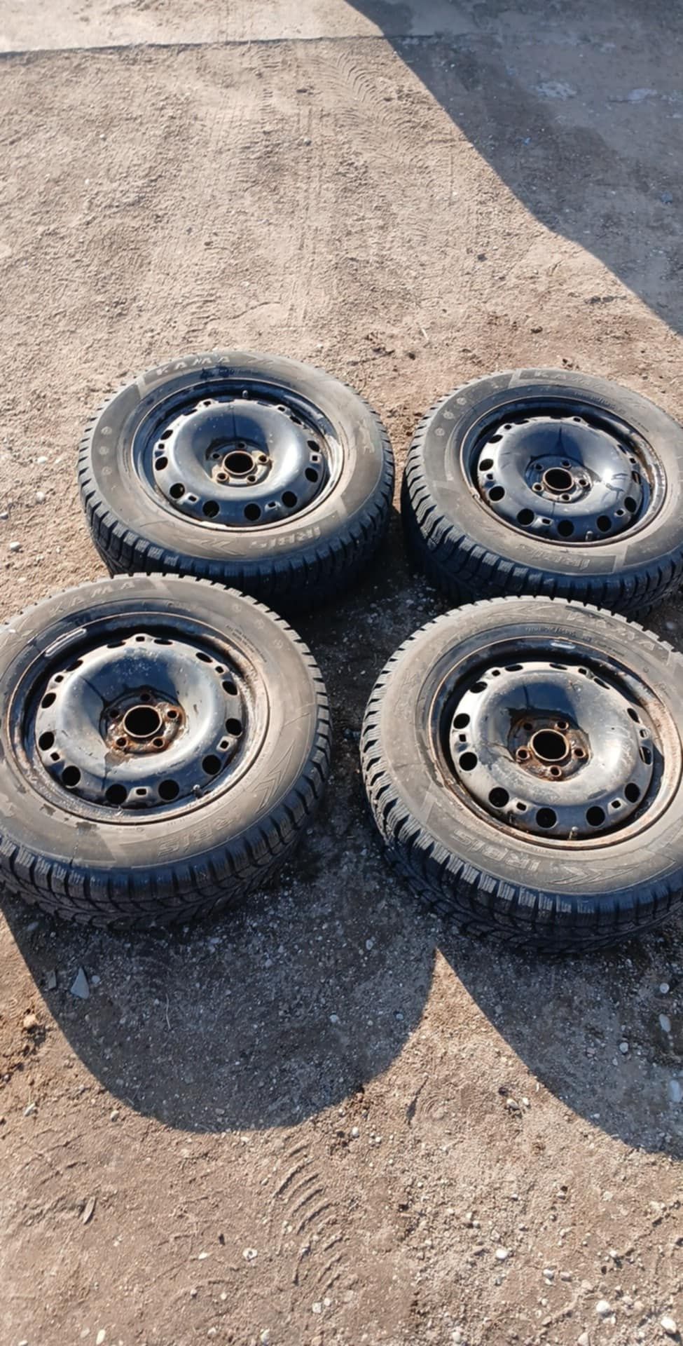 Opony zimowe r15