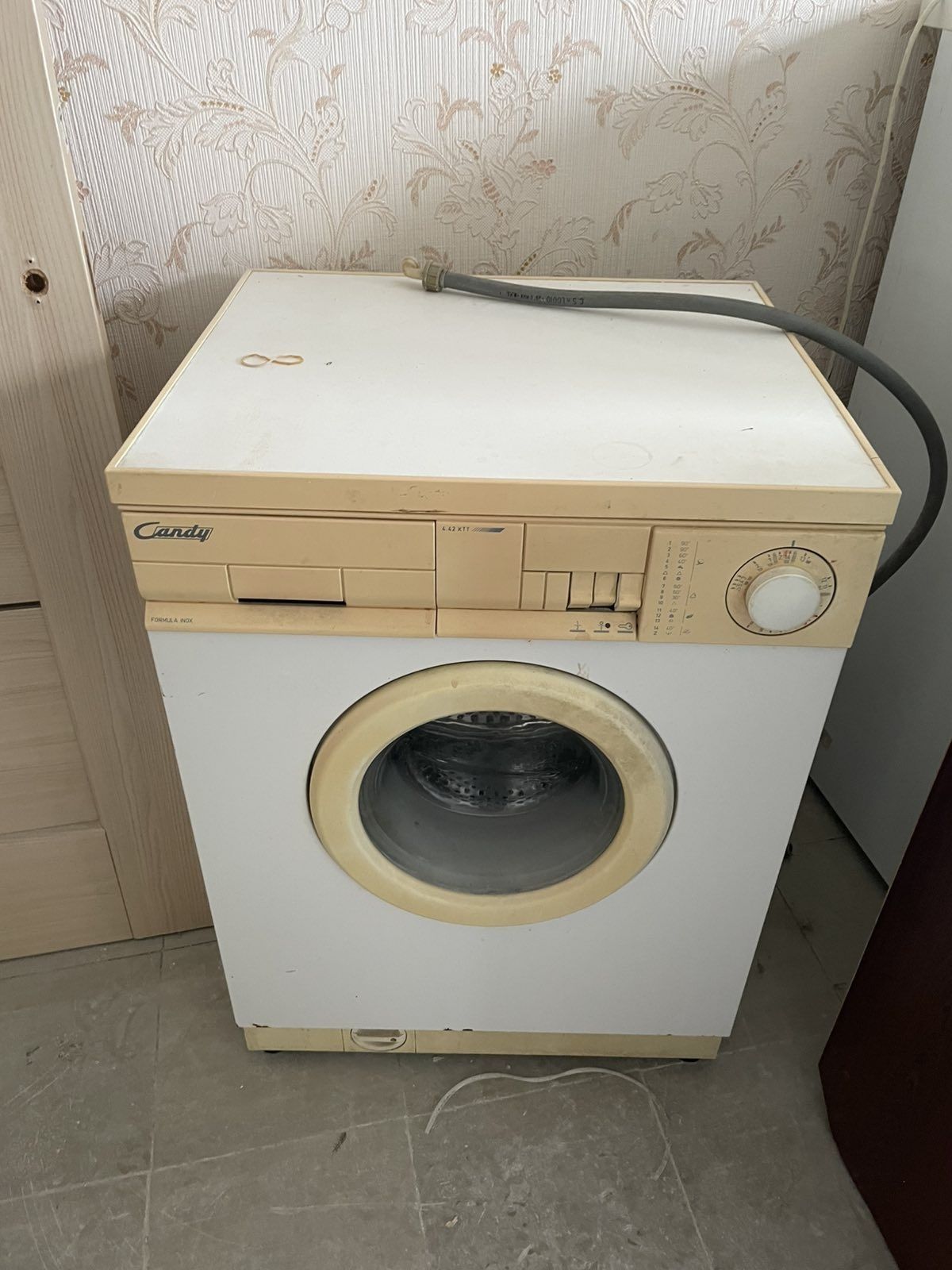 Продам стиральную машину