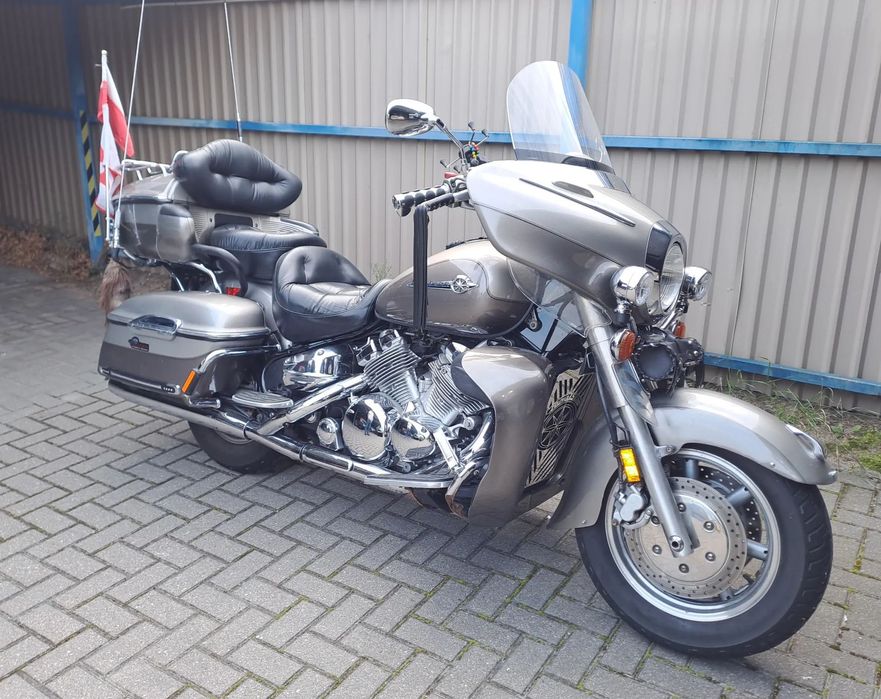 Yamaha Venture Yamaha XVZ 1300 Venture 2002 po serwisie, dużo dodatków radio głośniki
