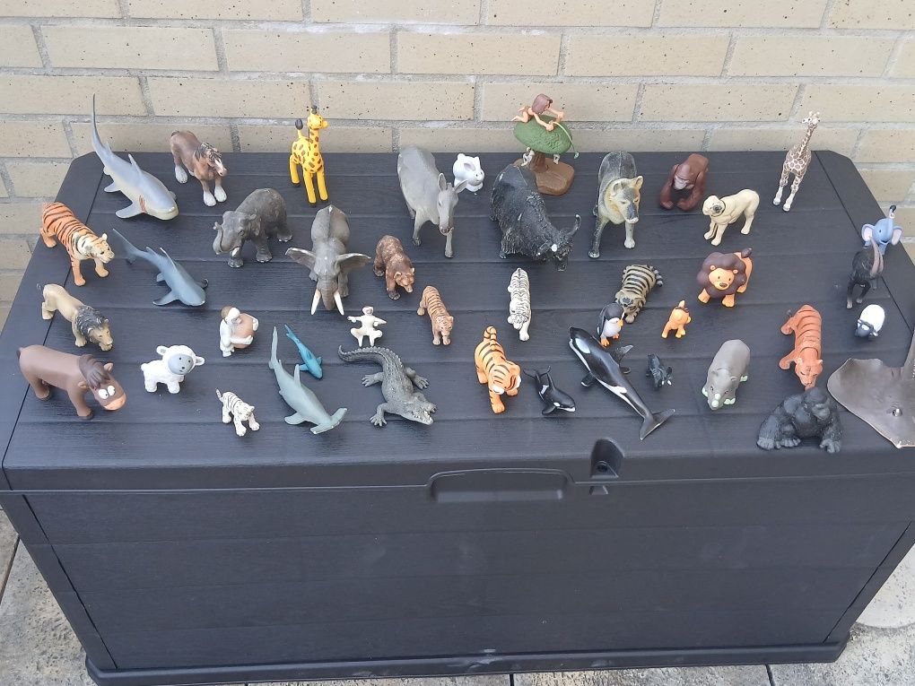Vendo coleção de animais
