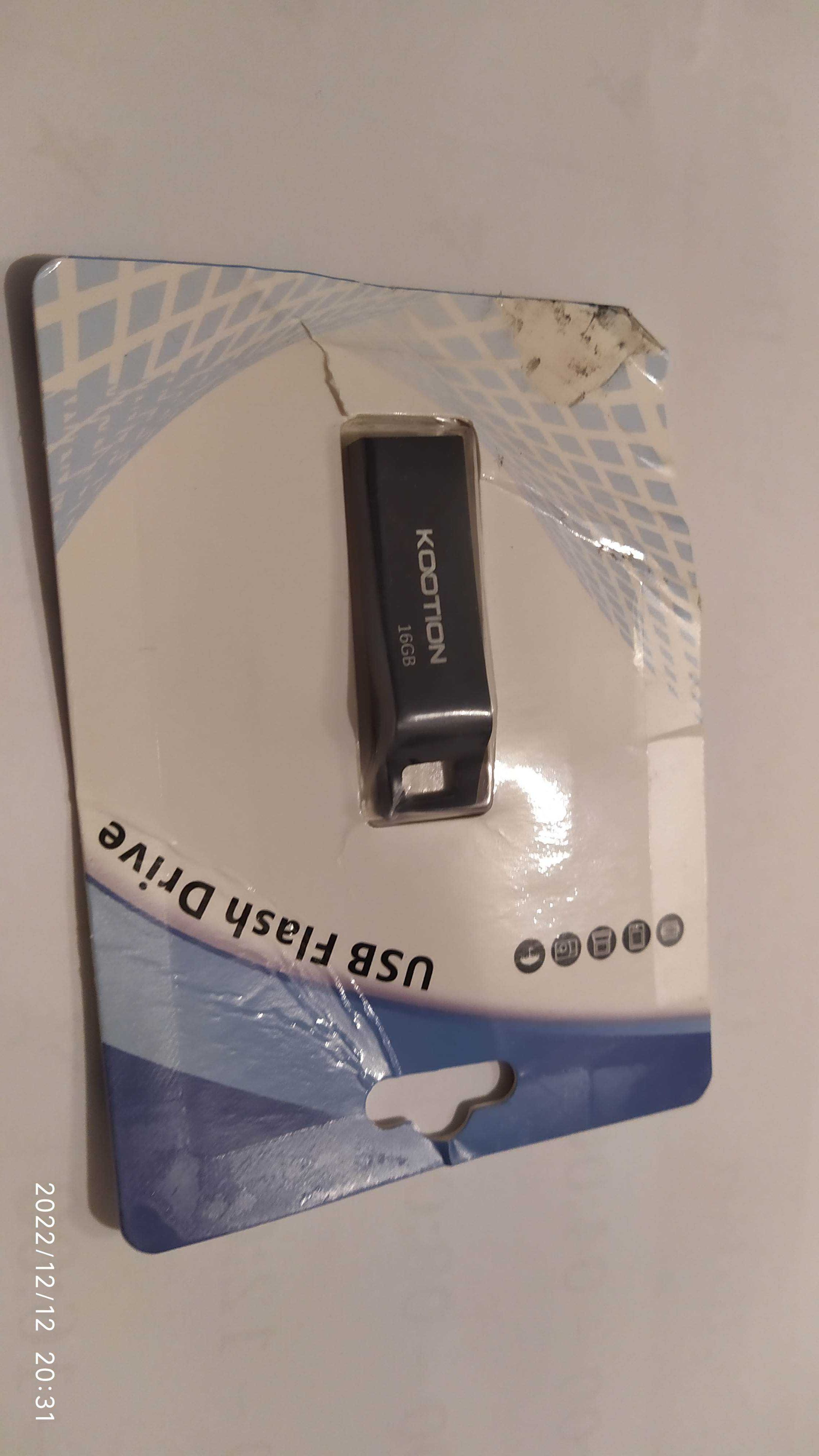 Флешка USB 16 Гб KOOTION (нова)