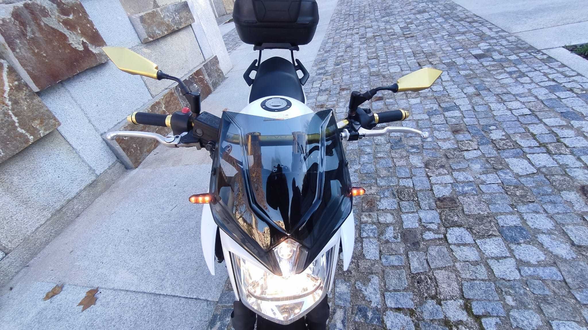Moto Yamaha XJ6 *2014