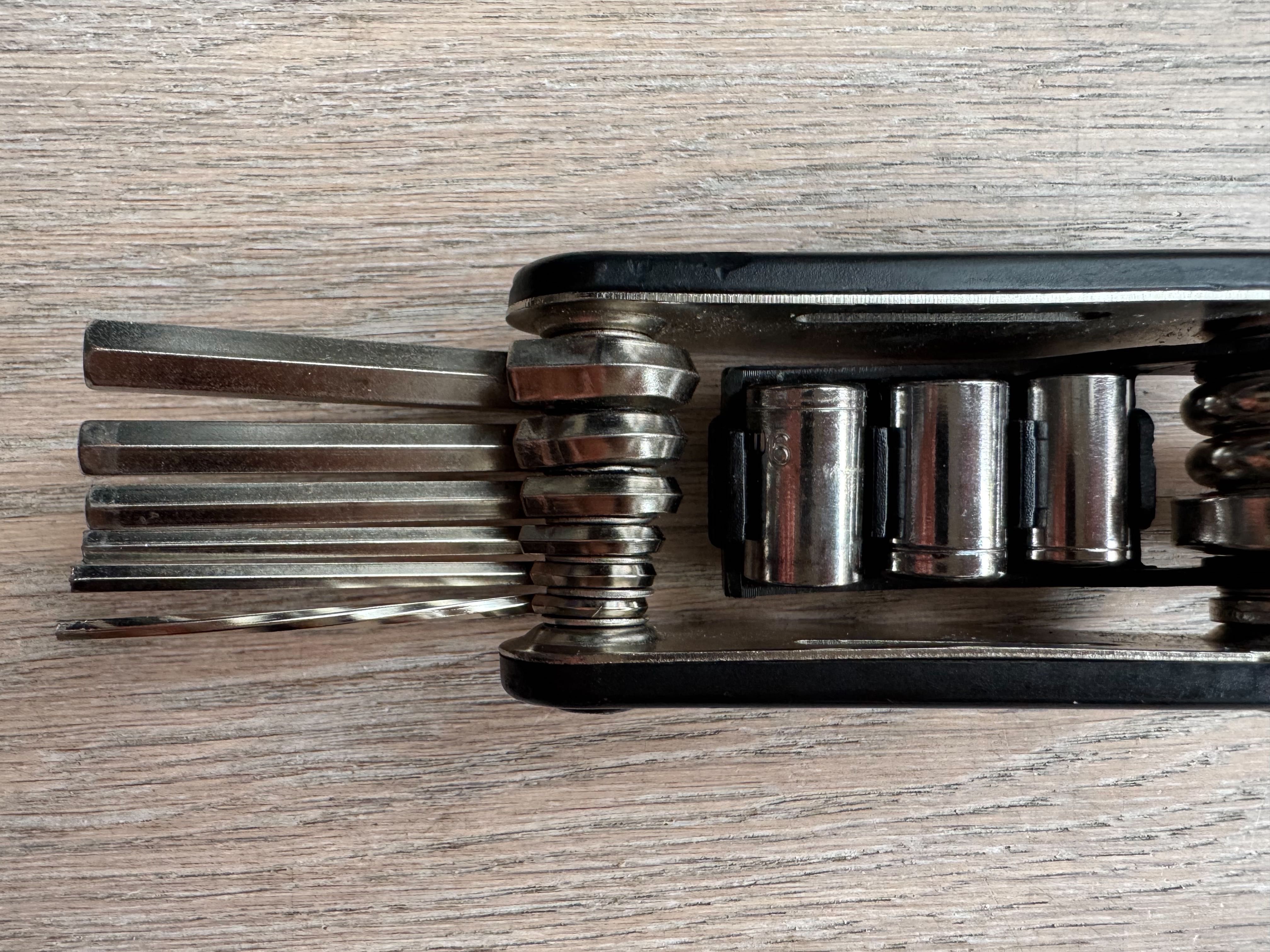 Wielofunkcyjne narzędzie rowerowe RockBros 16w1 - Multitool do roweru
