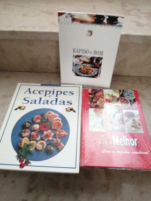 Três livros, títulos diferentes