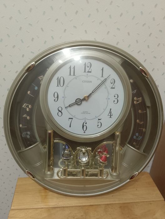 Годинник з Японії