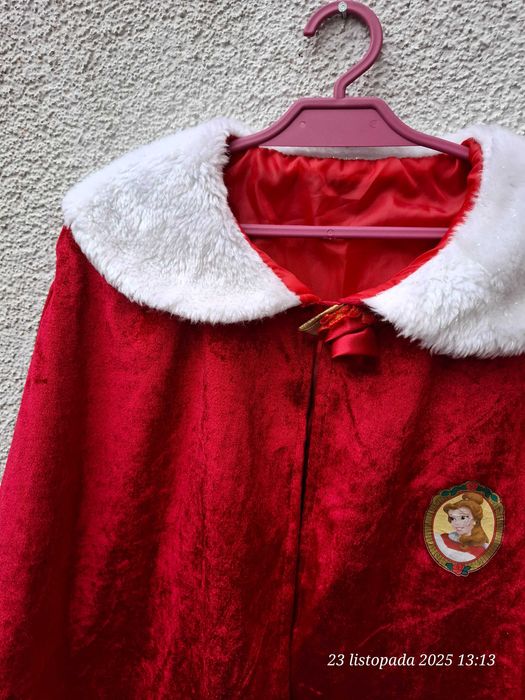 czerwona peleryna Belli