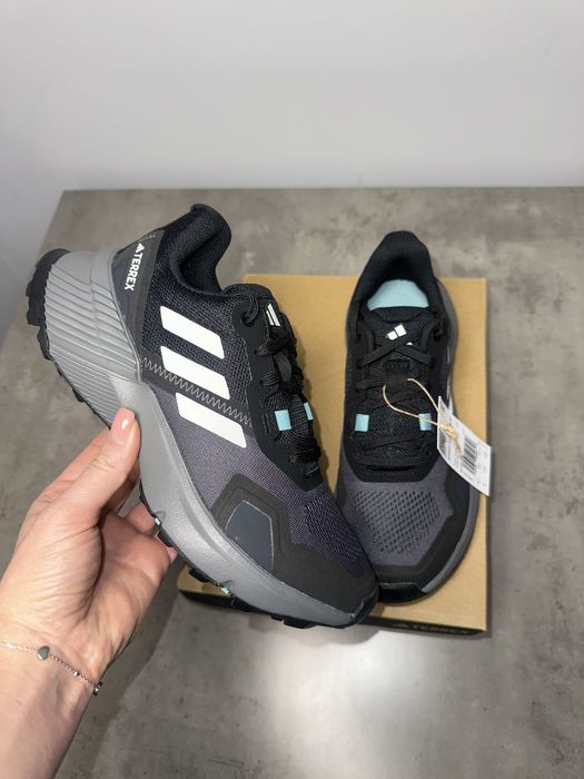 Взуття Adidas Terrex