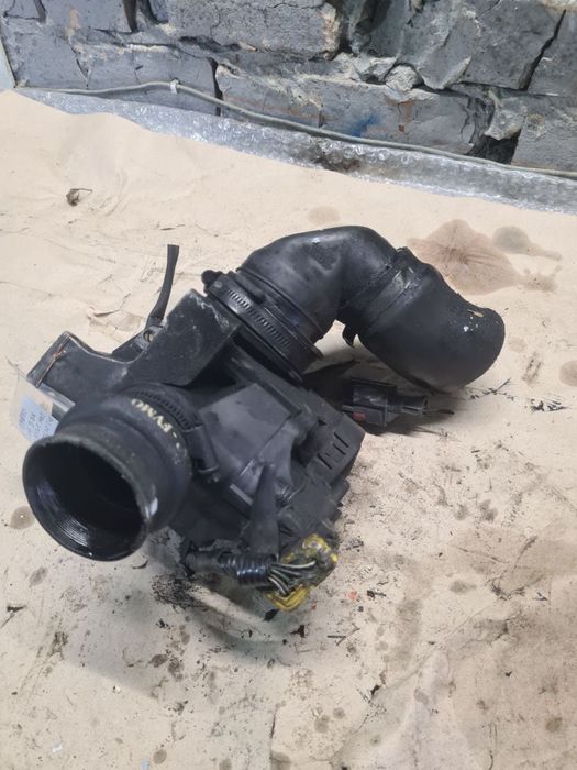 Дросельна заслінка Mazda 3 bk Ford Focus Mk 2 C-max Volvo S40 V50 1.6