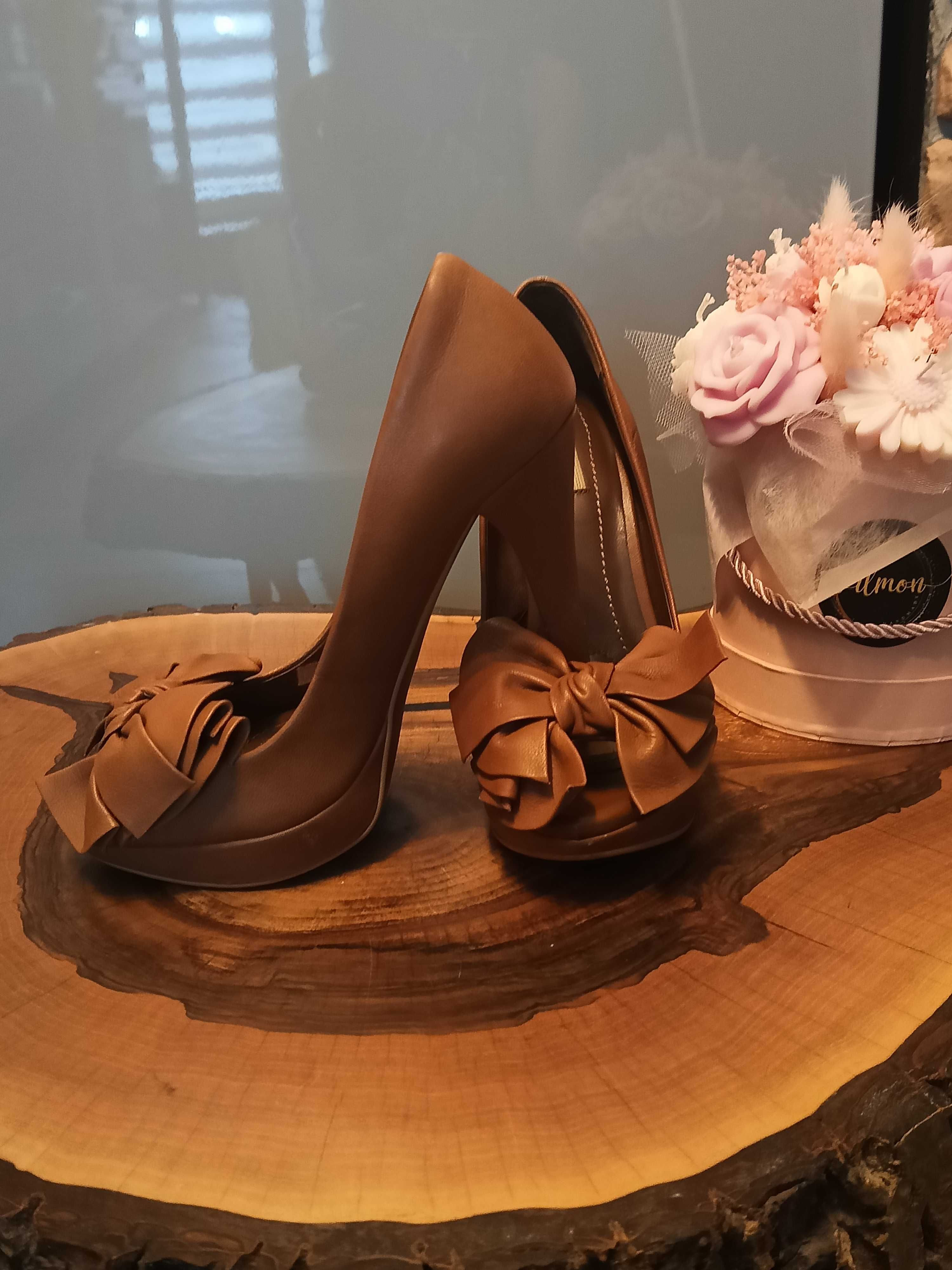 Zara czółenka platformy skóra naturalna 36