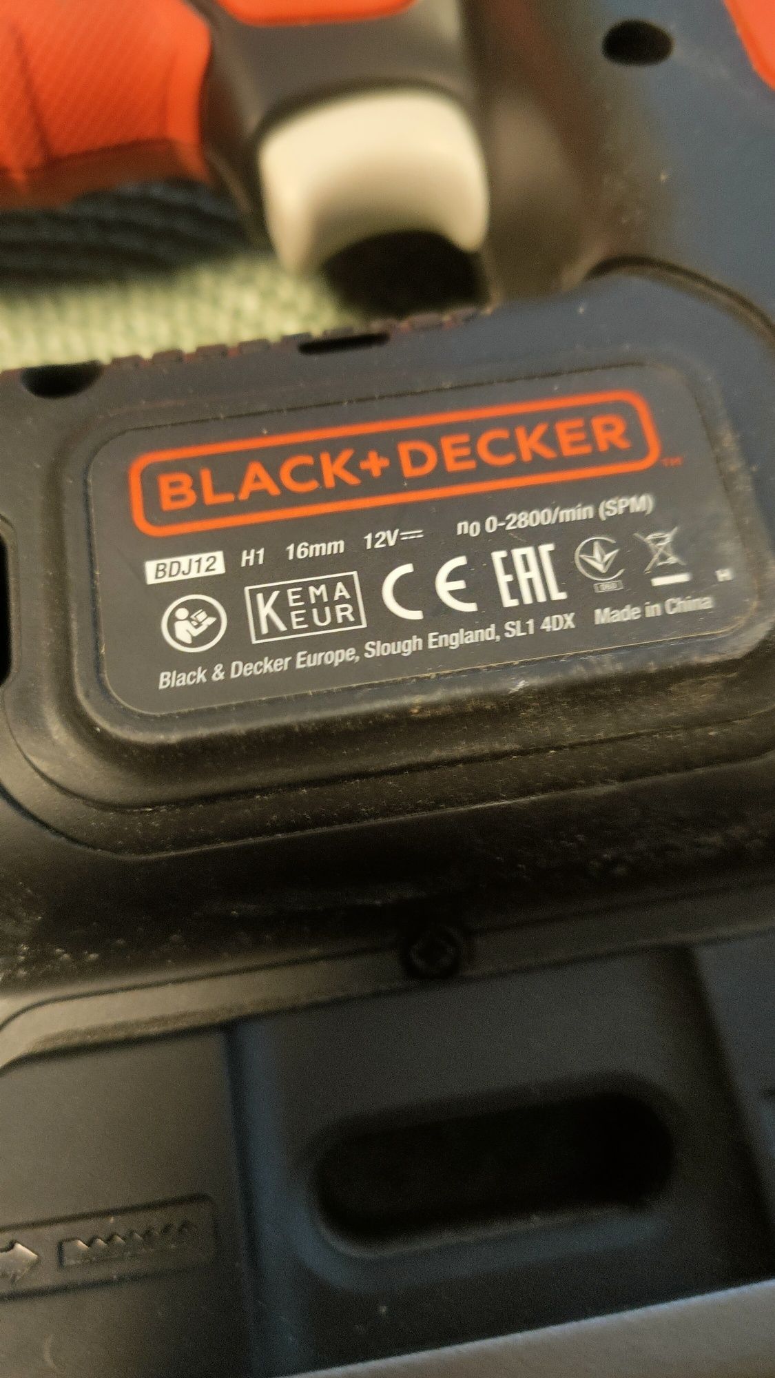 Wyrzynarka Black&Decker BDJ12  Aku nie działa