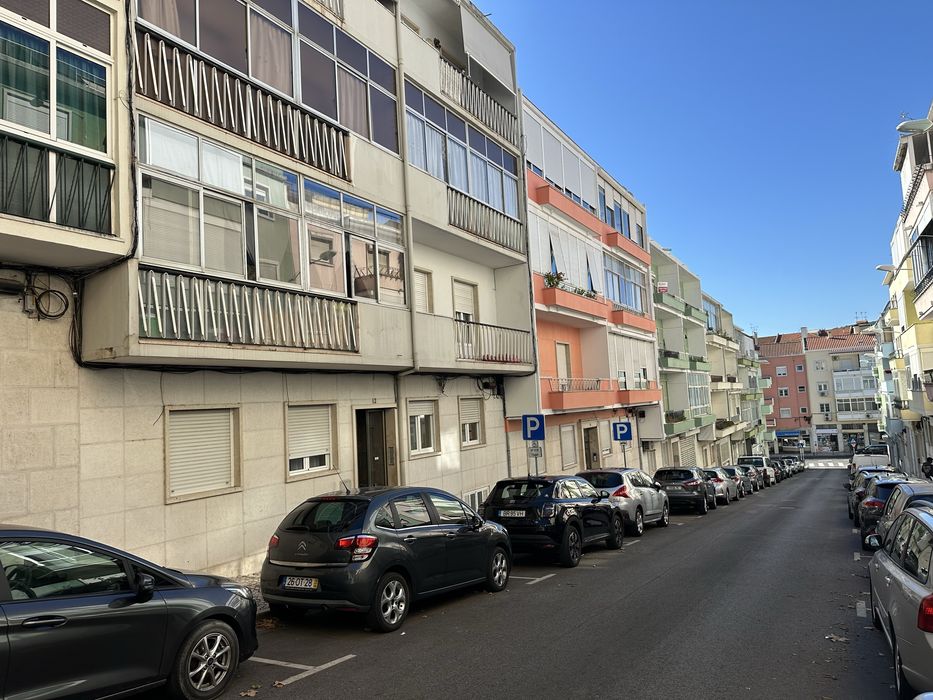 Armazém 55 m2, Benfica, 600€