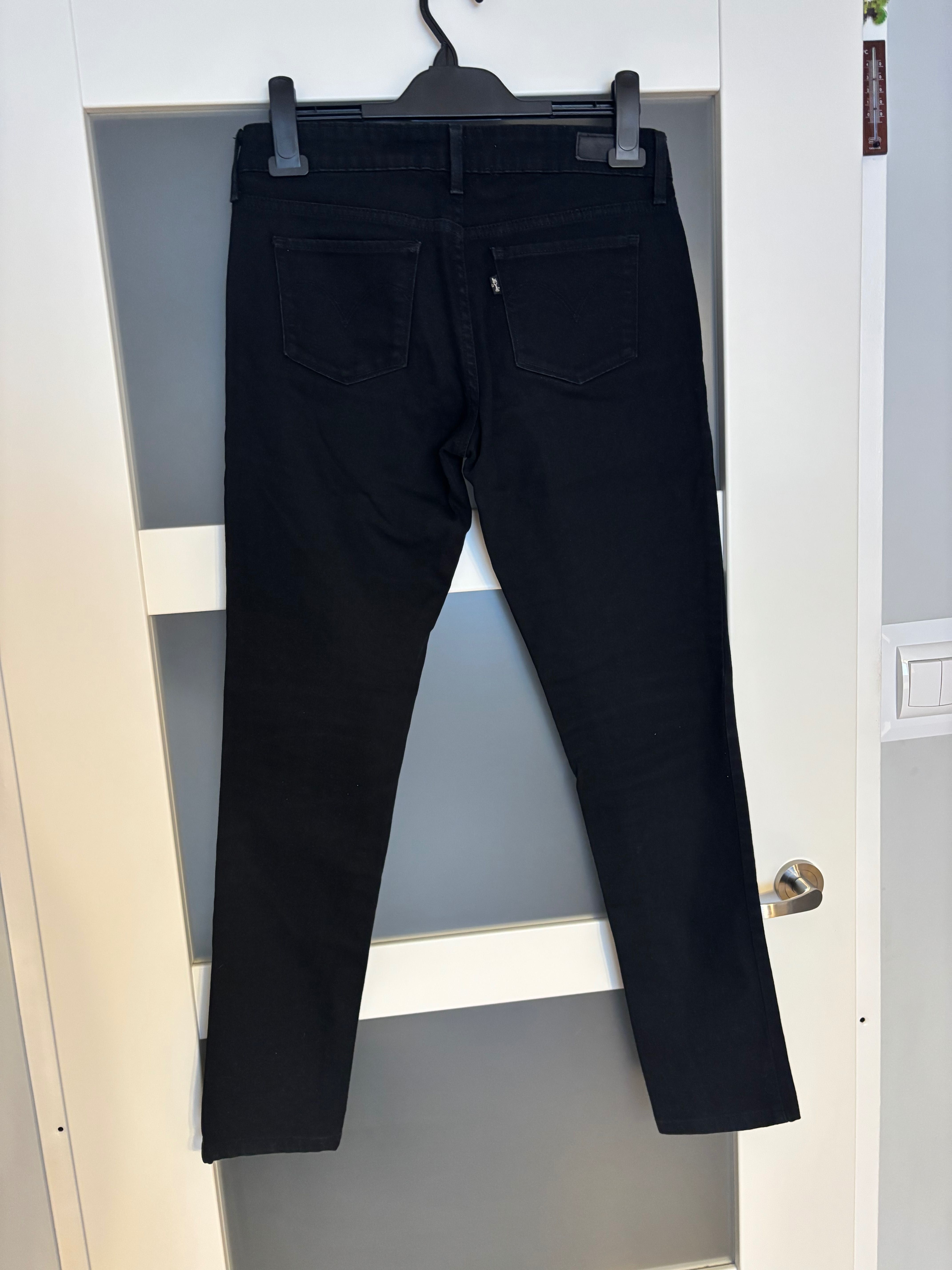 Czarne jeansy Levi’s
