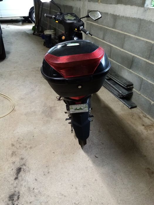 Moto eléctrica em muito bom estado