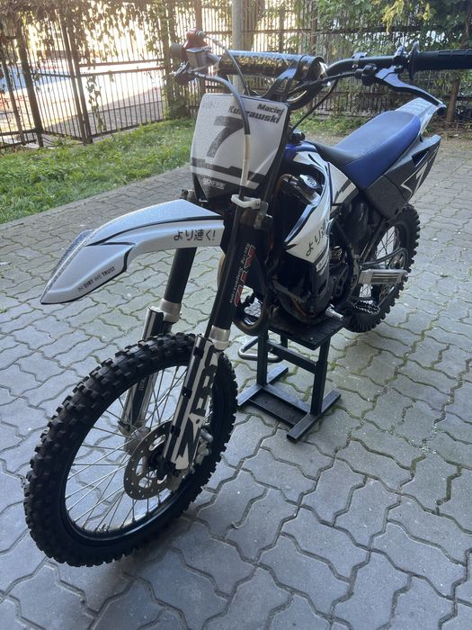 Yamaha yz85 cross
