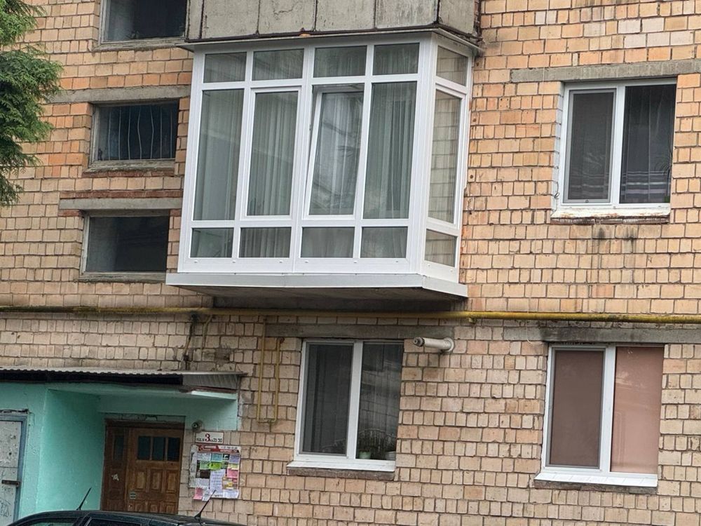 Продаж 3-х кімнатної чешки. Бульвар