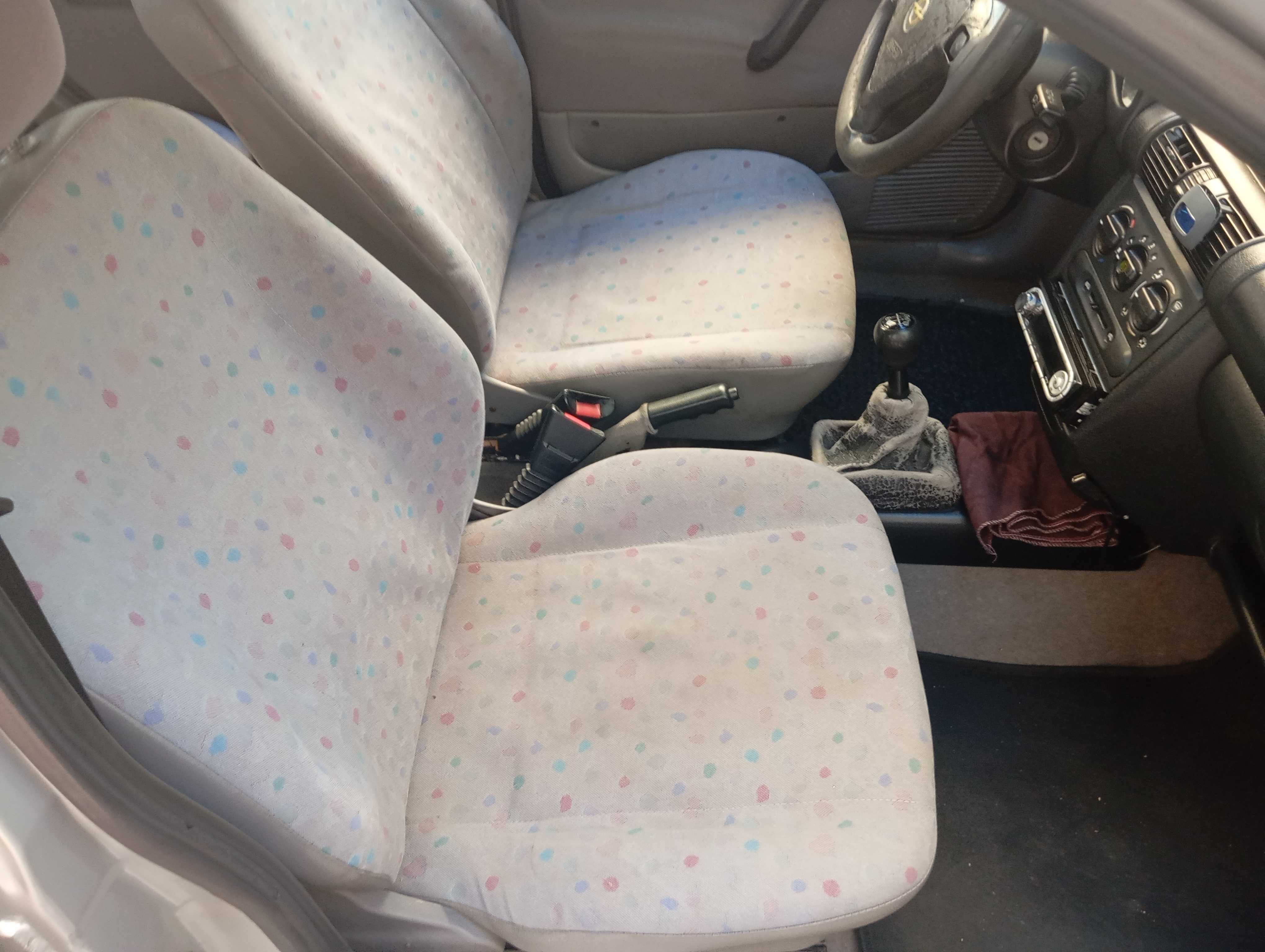 Opel Corsa 1.0 de 99
