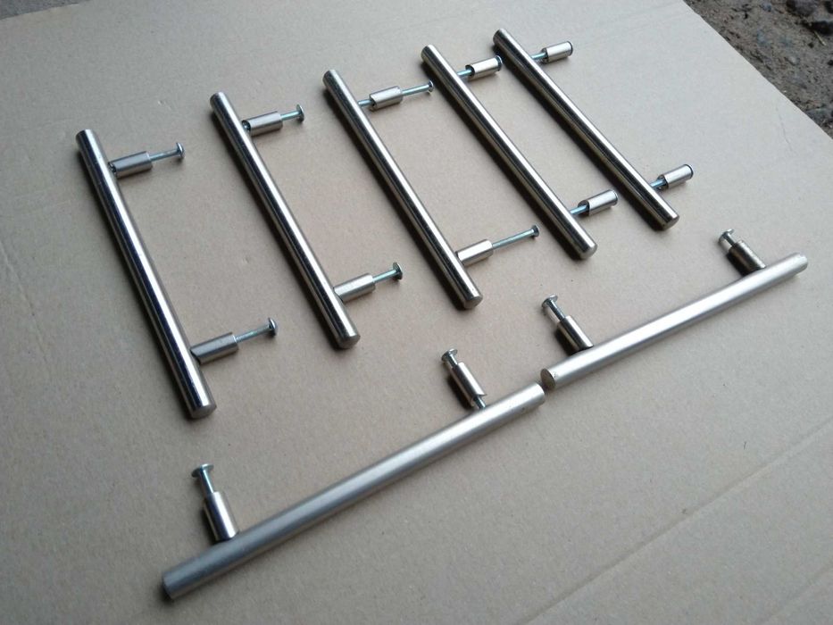 Продам 7 ручек рейлинговых С- 128 мм L- 188 мм хром