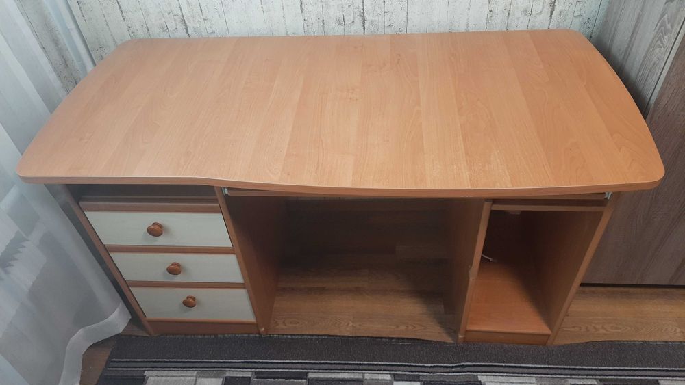 Компьютерний / письмовий стіл 1.4 м