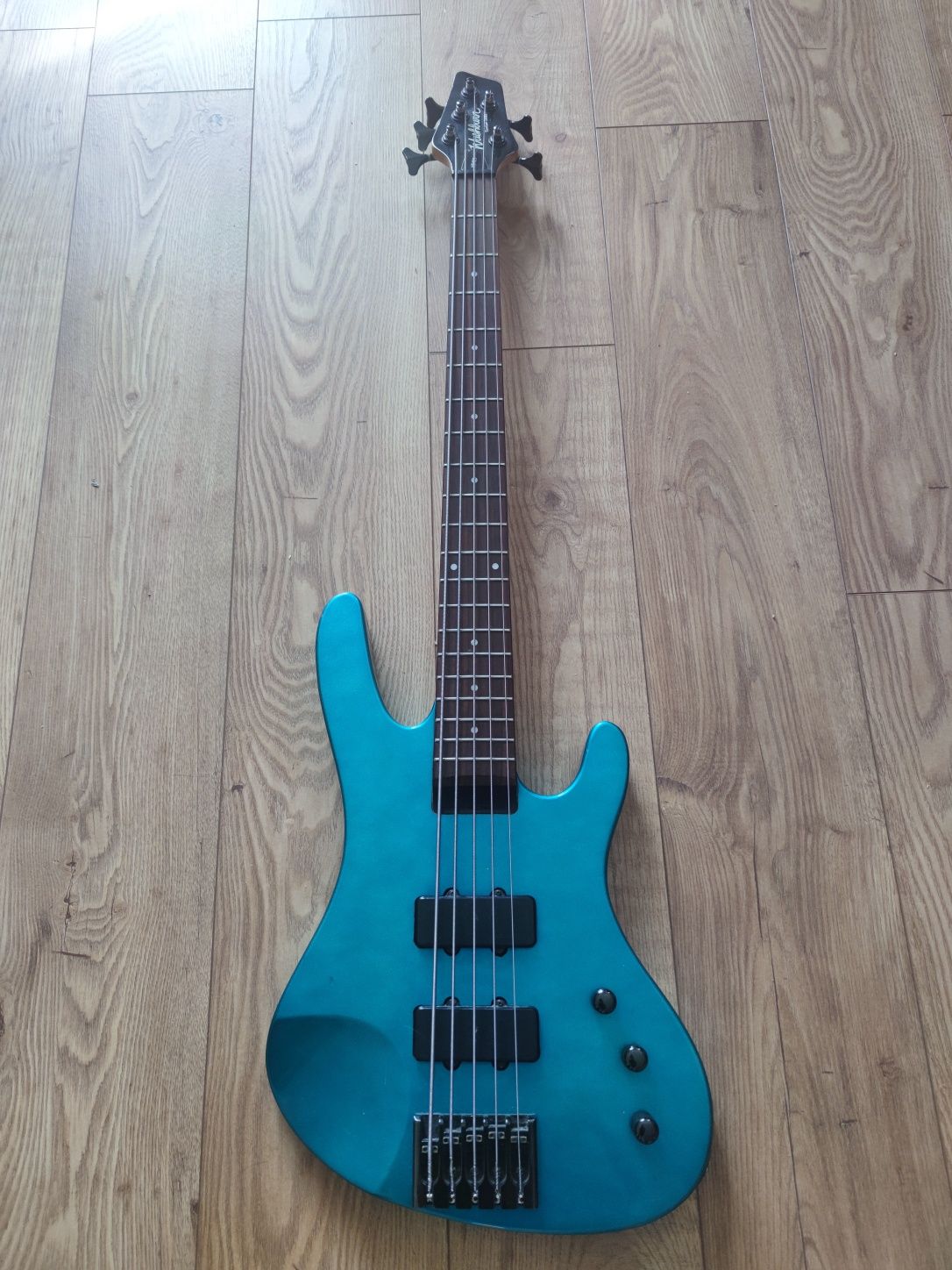 Washburn XB 125 Bantam, 5 strunowy, aktywny