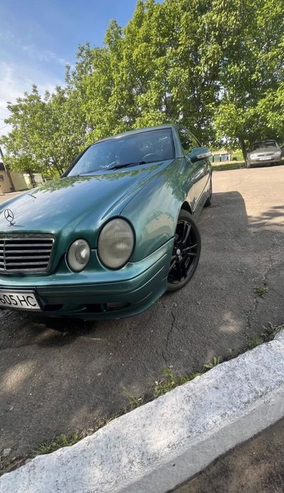 Продам мерседес.також цікавить обмін на євро бляху BMW.AUDI