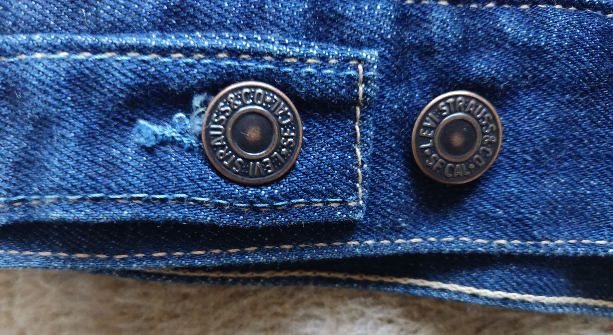 Обмен мужская винтажная куртка Levi's xl маломерка