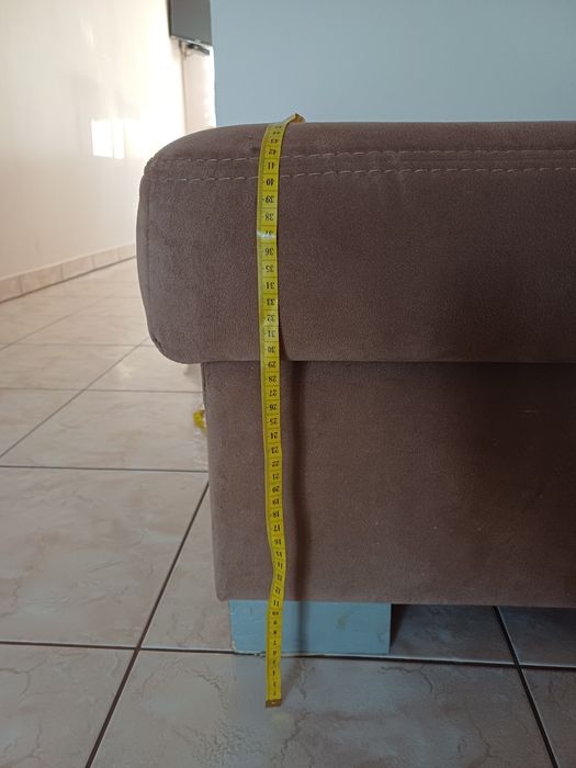 Na sprzedaż pufy owierane 100 zł za komplet