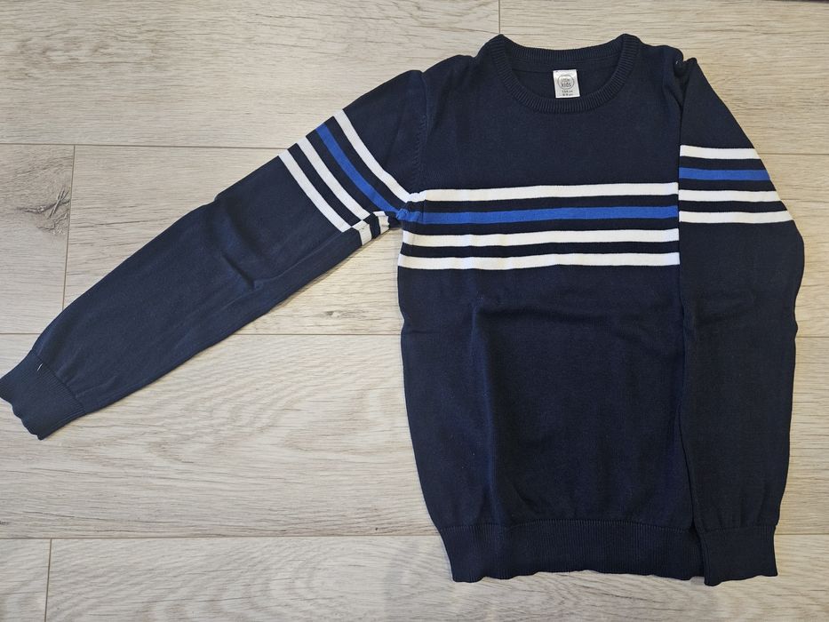 Sweter (rozm. 134)