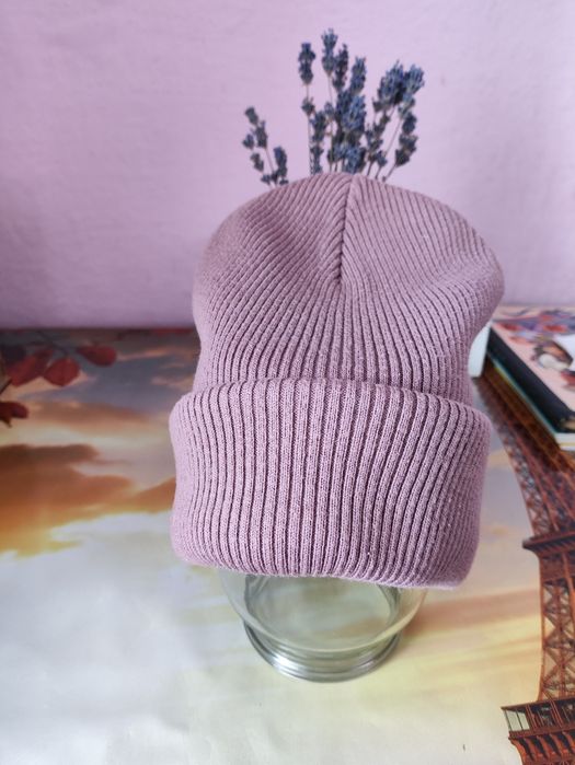 Різні жіночі шапки. Снуд.