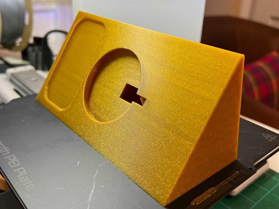 Stojak / Uchwyt / Ładowarka na biurko dla iPhone z MagSafe (Druk 3D)