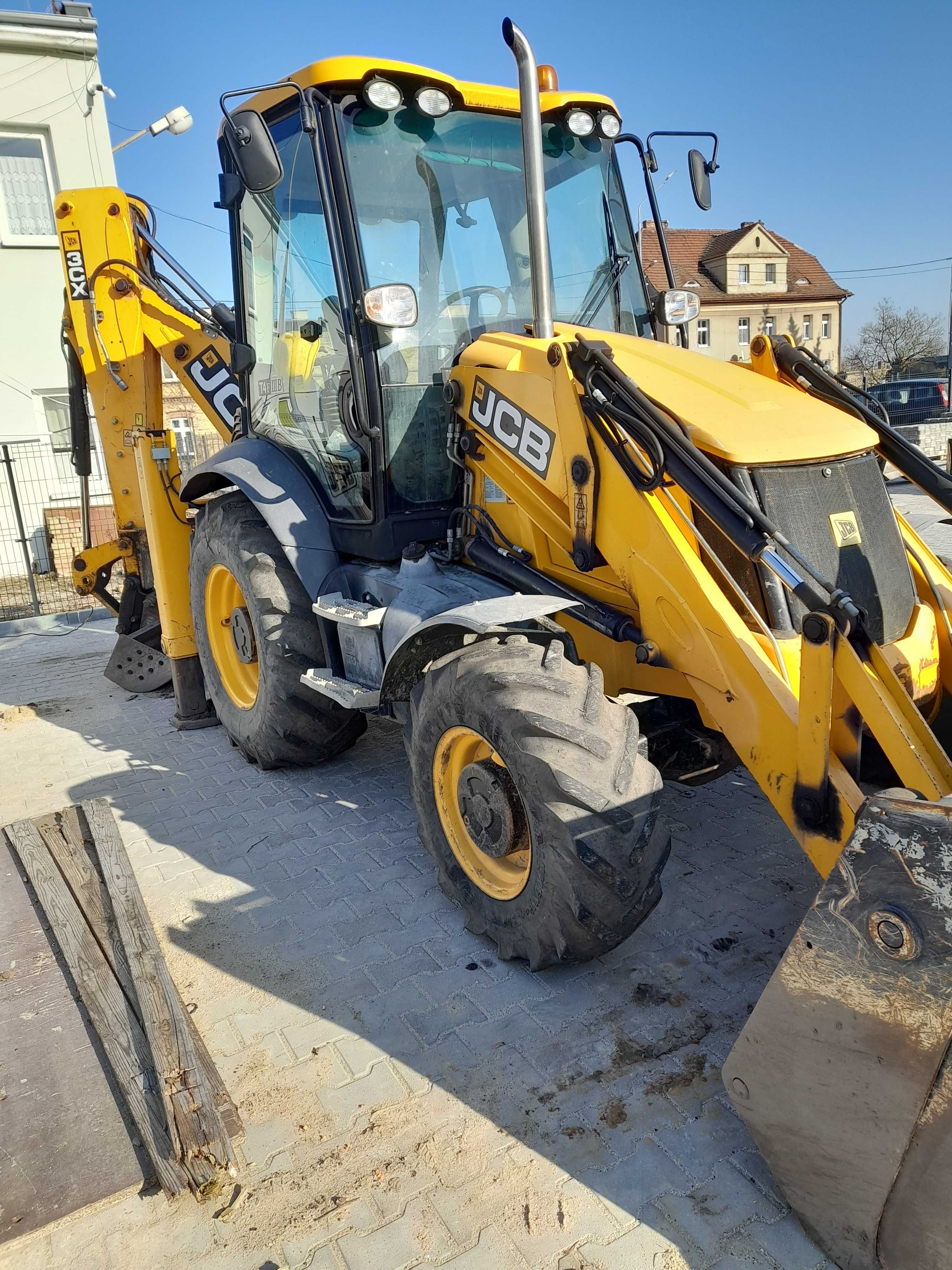 Koparko-ładowarka JCB 3CX
