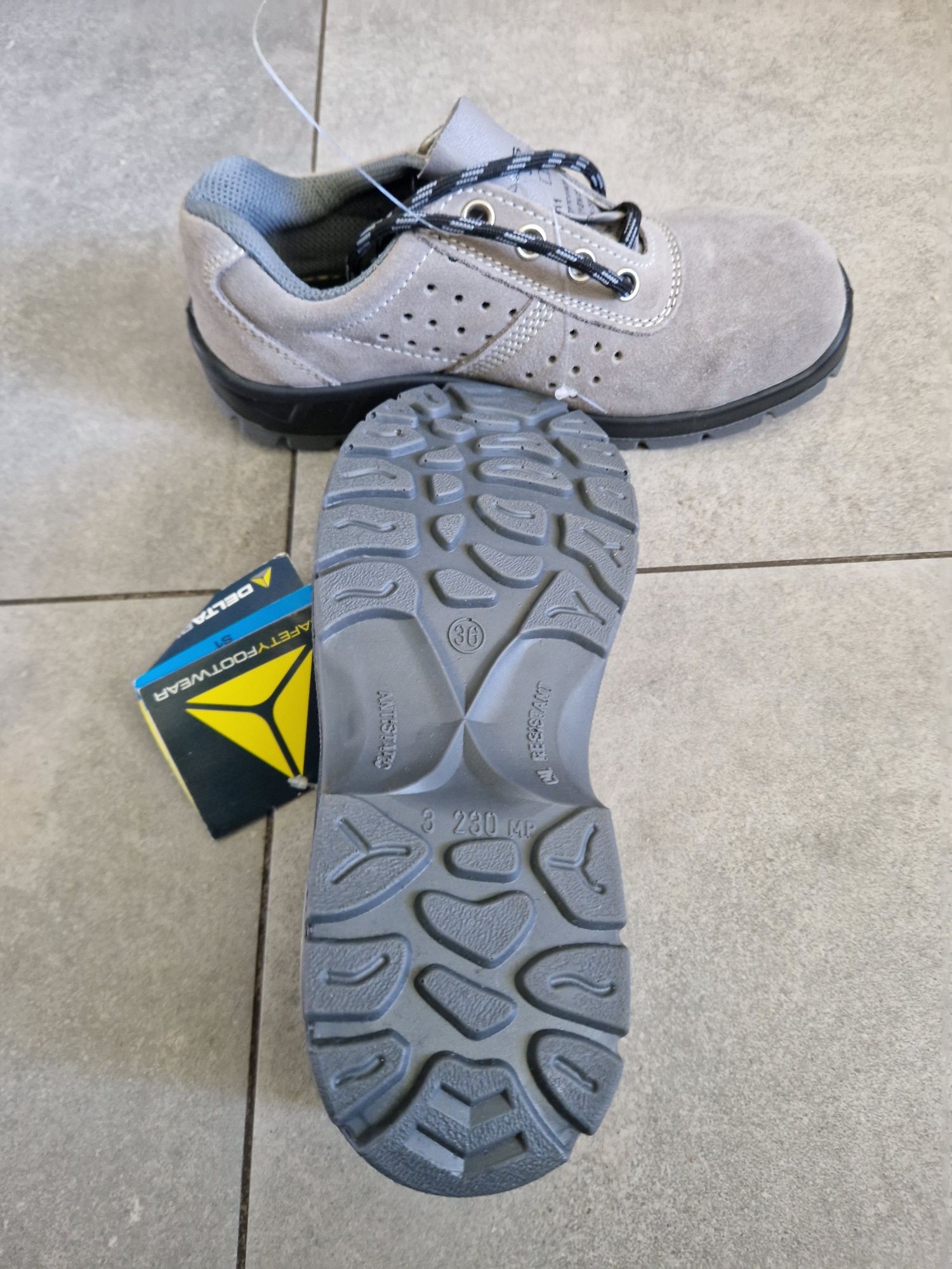 Buty robocze delta plus z metalowym noskiem
