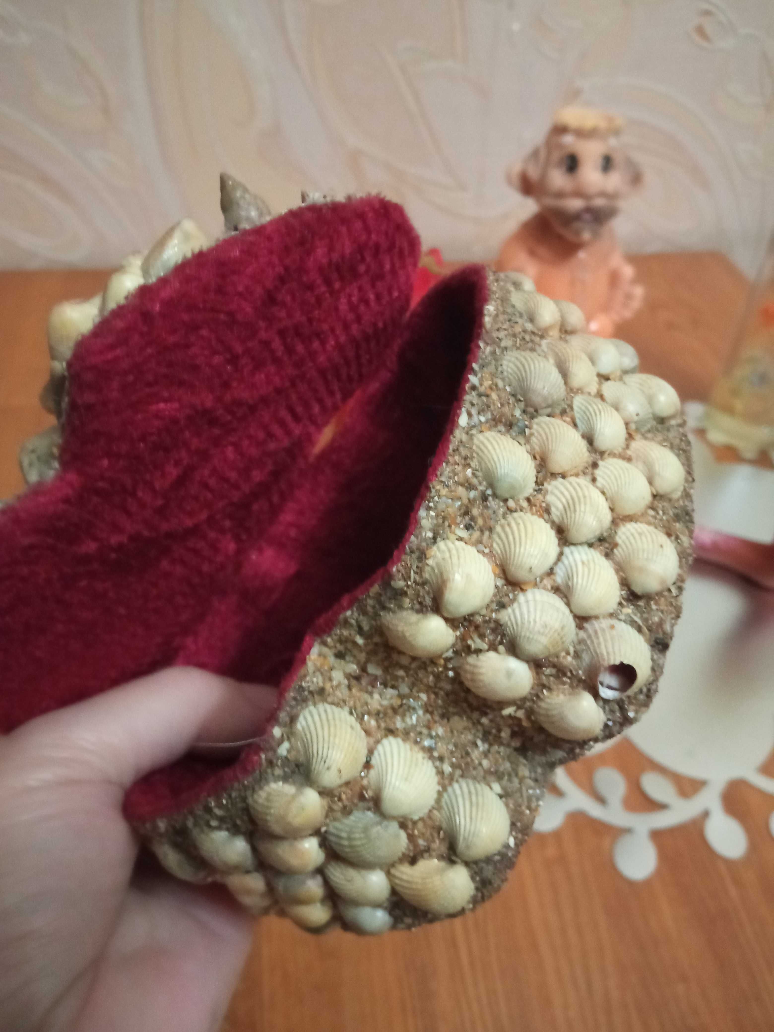 Статуэтки,подсвечники,шкатулка и другие сувениры