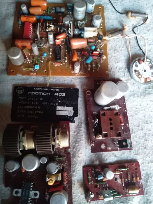 Плата на магнітофон