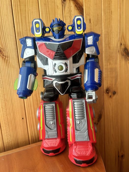 Інтерактивний робот Astrobot