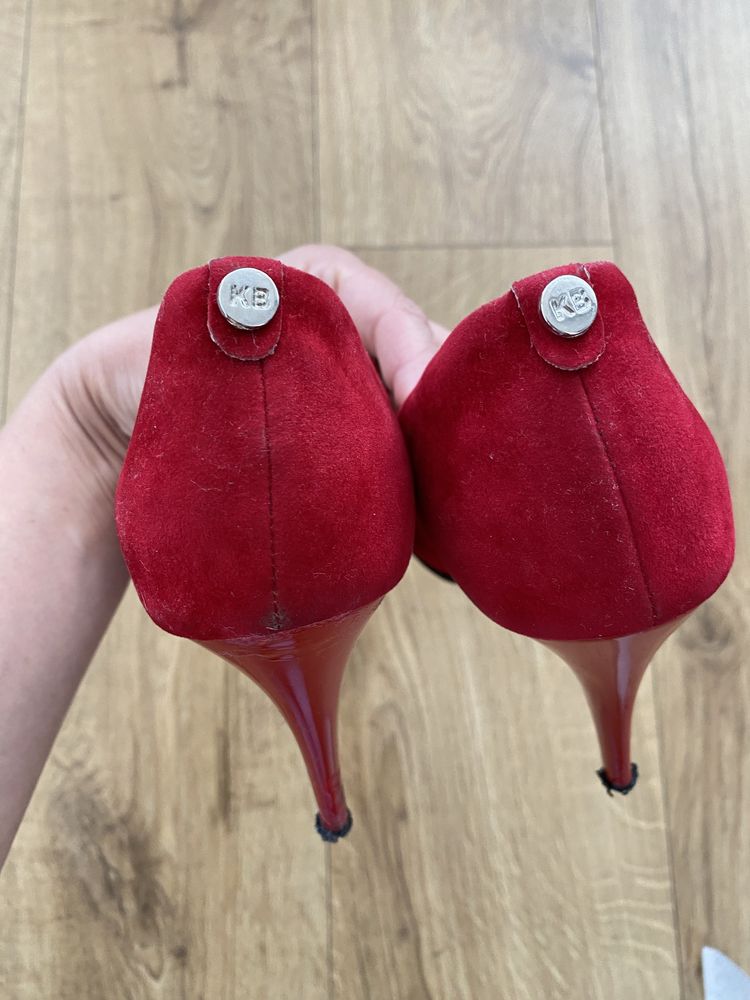 Buty czółenka damskie czerwone roz 38 zamszowe