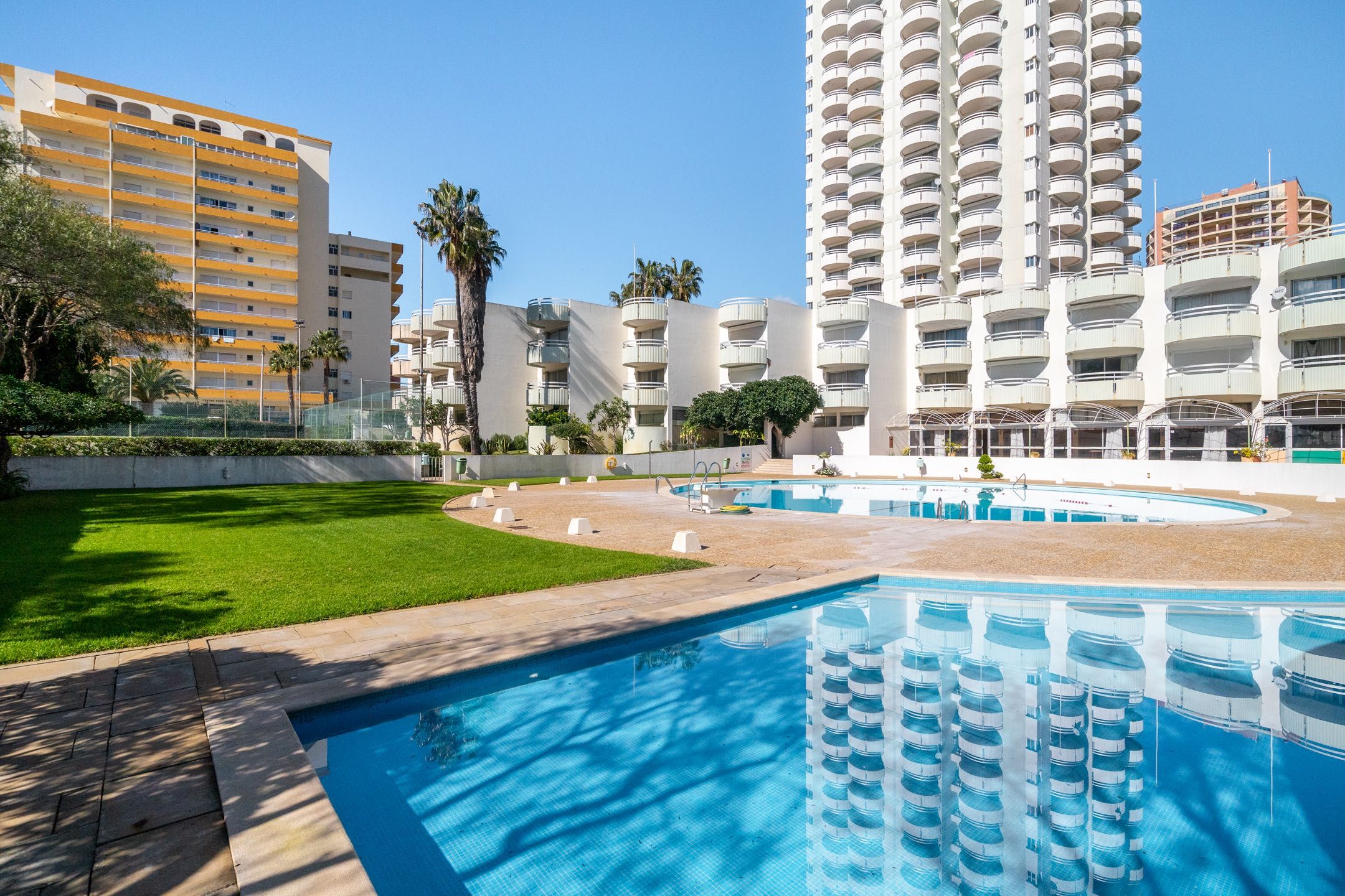 FÉRIAS | T1 Praia da Rocha, Edifício Torre Verde, Piscina, Ténis, Parq