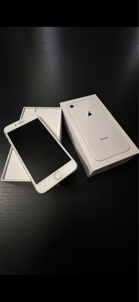 iPhone 8 - 64 Gb Branco