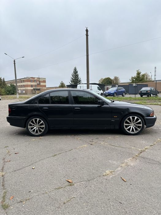 Продам BMW E39 2.5