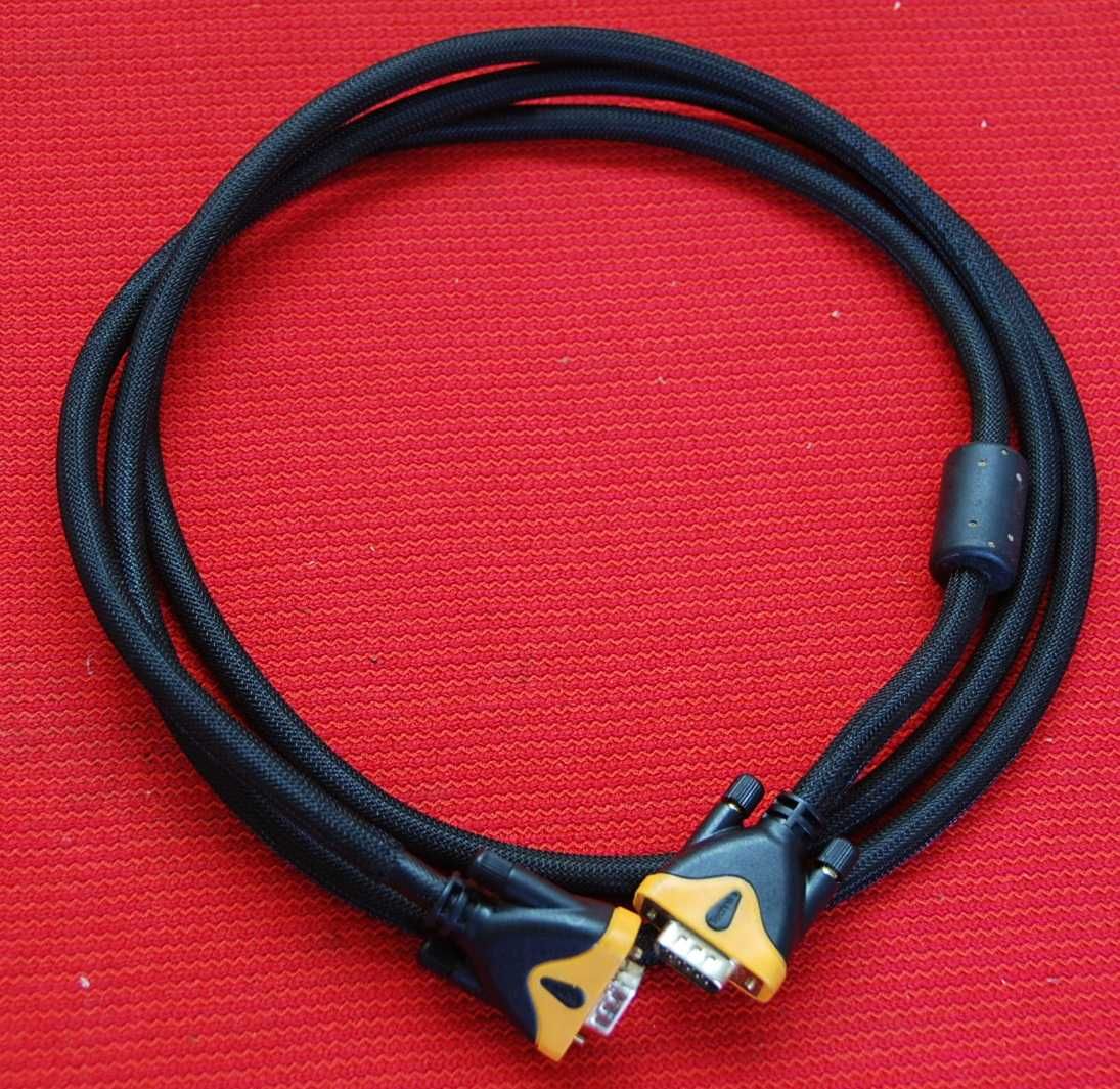 Kabel Techika SVGA (D-Sub 15-pin) HD wtyk z obu stron czarny 2m