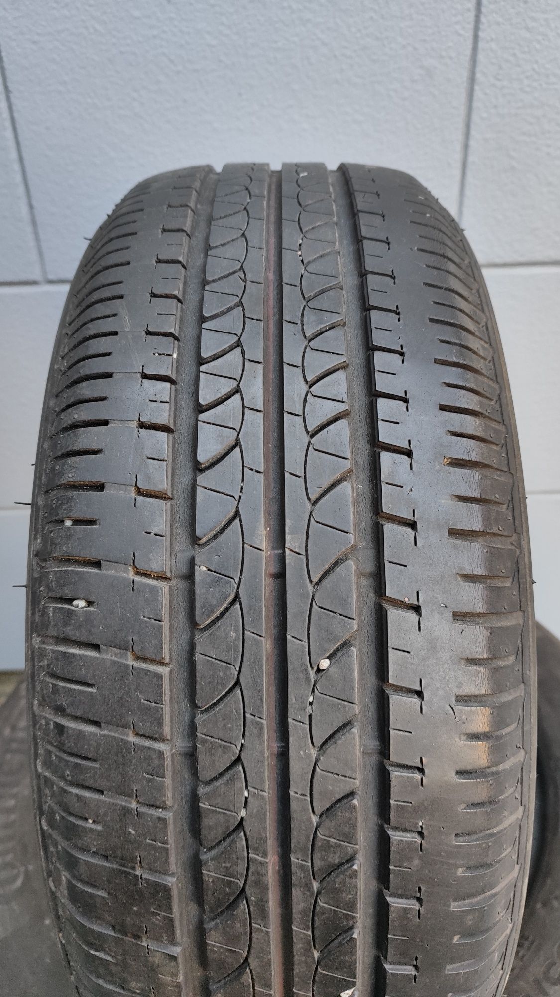 Шина Bridgestone одна, літня 195/55 R15