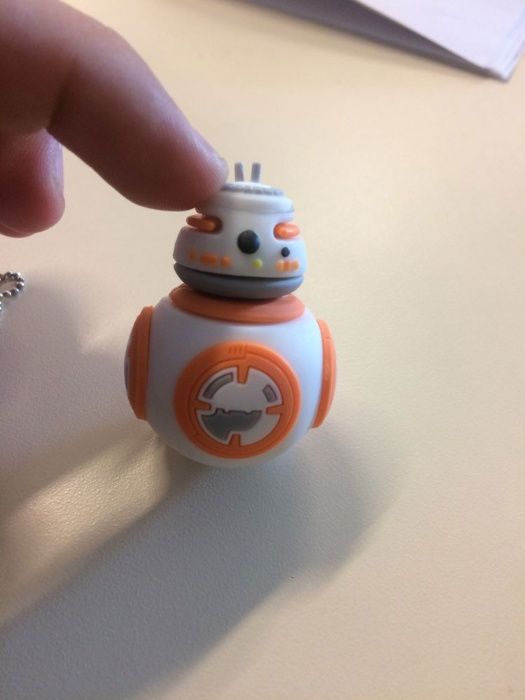 STAR WARS Bohaterowie Galaktyki strzegą Twych danych.Pendrive 16 GB